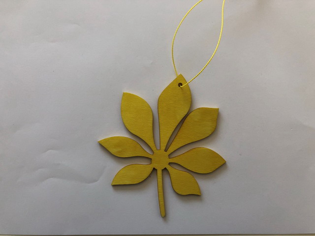 wooden leaves