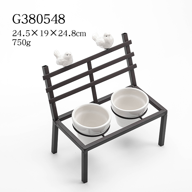 Ceramic pot with 2 -tier metal stand