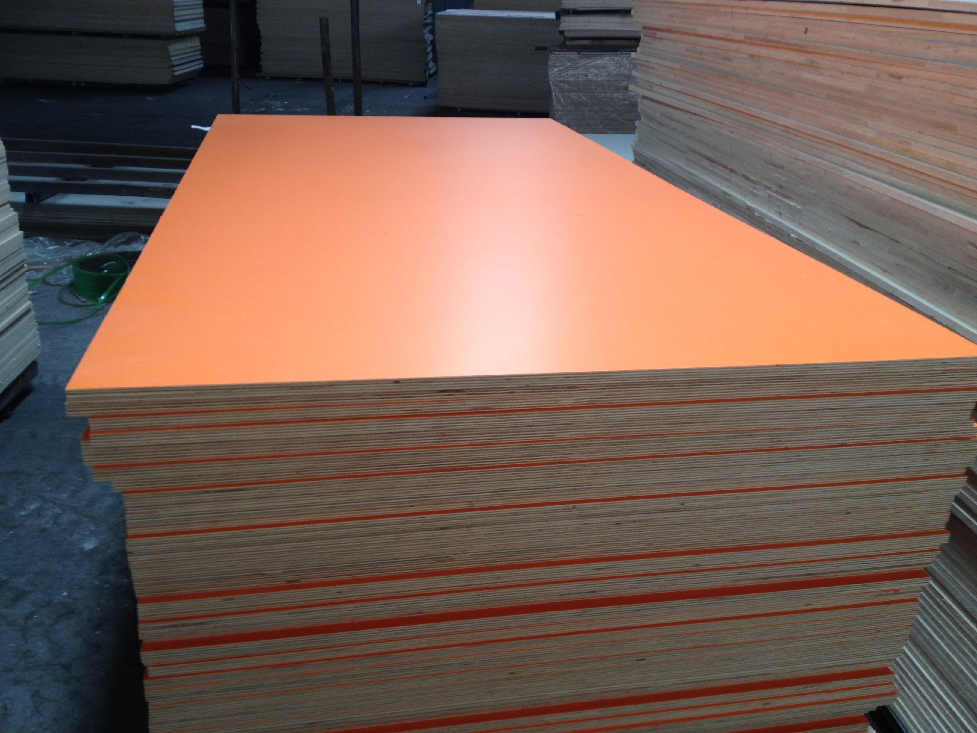 Melamine laminated plywood