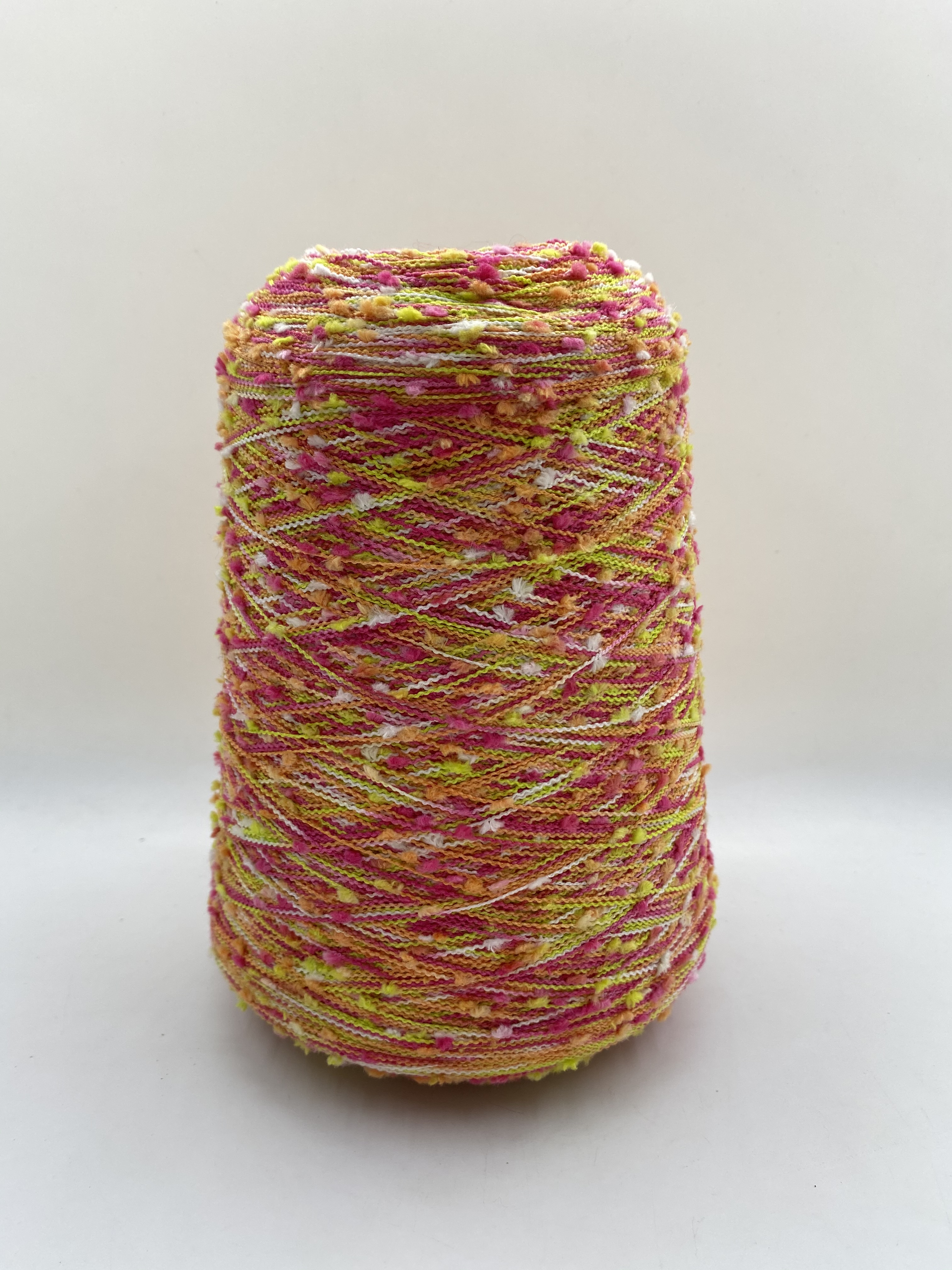 Space dyed toothbrush neps yarn