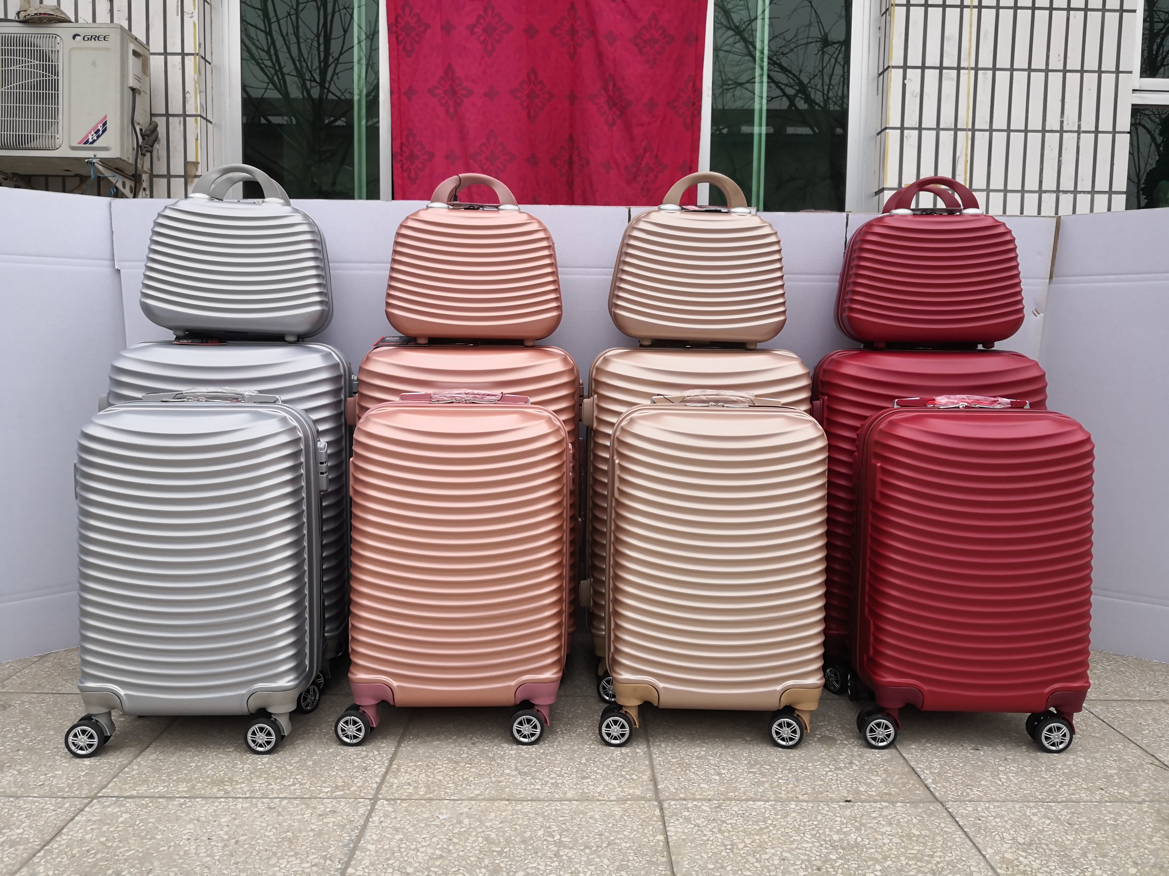 Travel Trolley Luggage with High Quality ABS Hard Shell Luggage Set Customized Suitcase