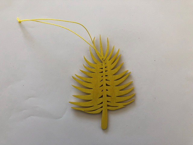 wooden leaves