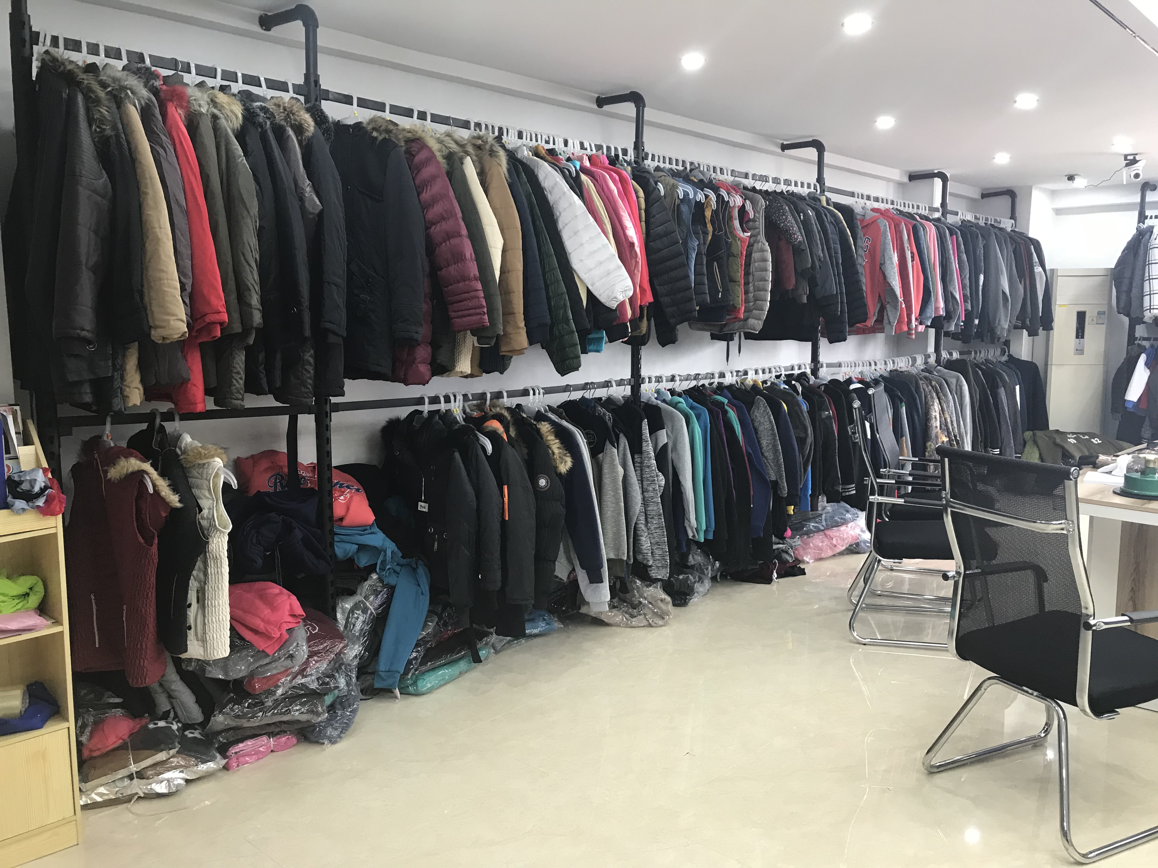 Quanzhou Hengrui Shijia Clothing Co., Ltd. – men's suits 3