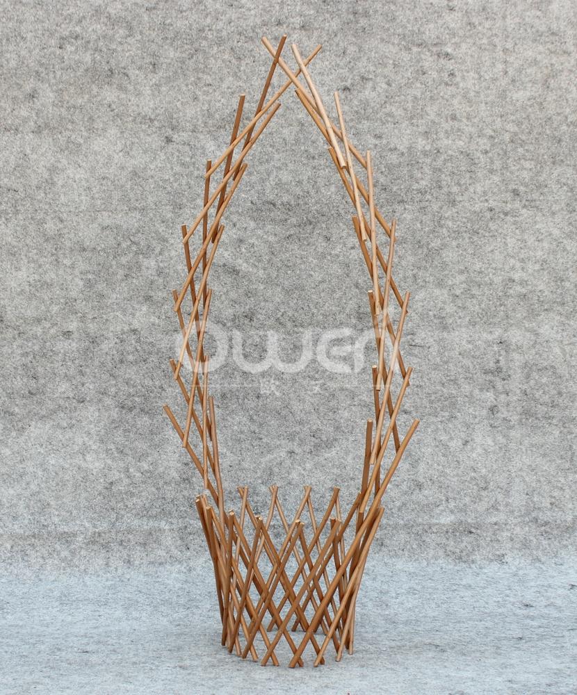 Willow Obelisk