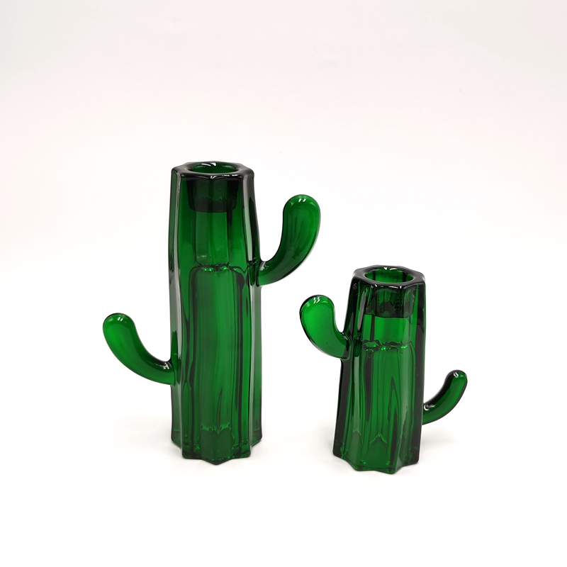 New Arrival Dinner Table Set of 2 Dark Green Family Collection Glass Taper Candle Holders Cactus Shaped