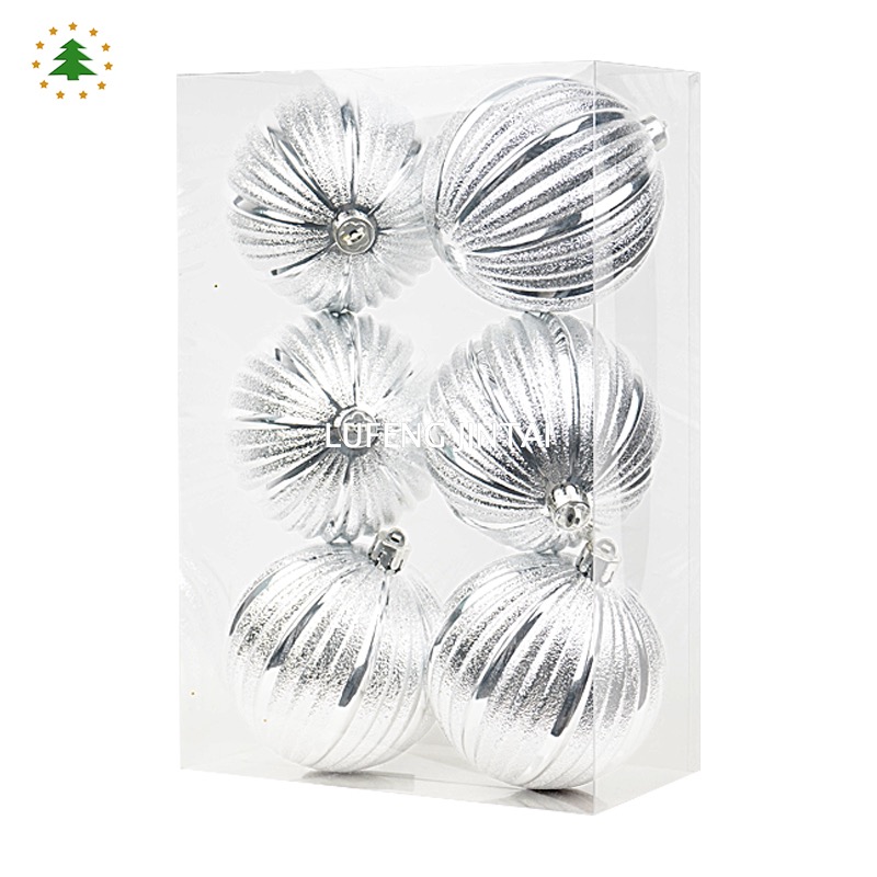 Silver christmas tree decoration