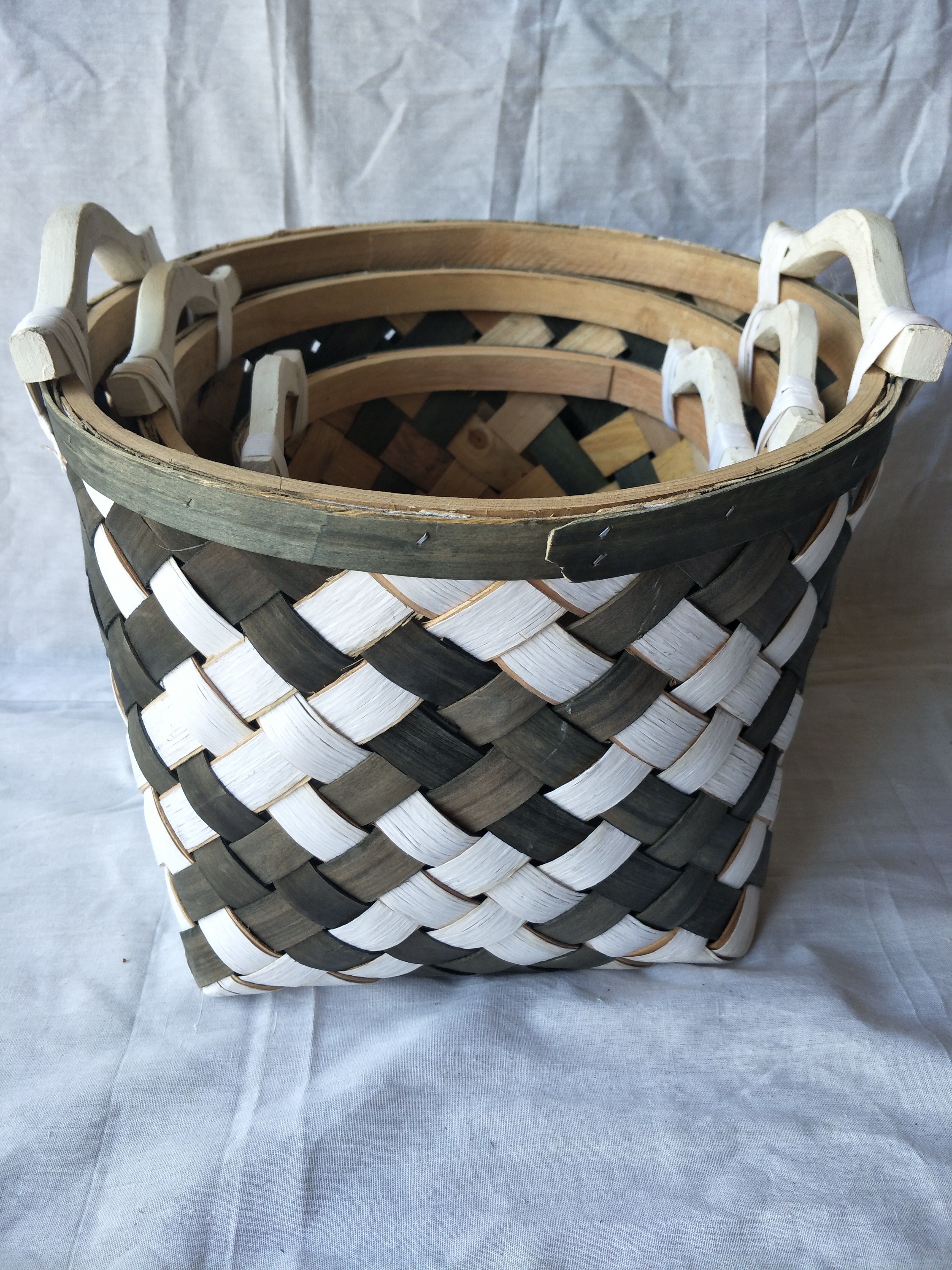Woodchip basket