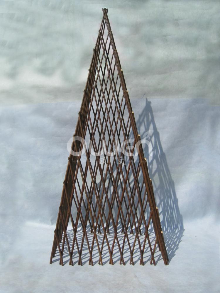 Expandable Willow Obelisk