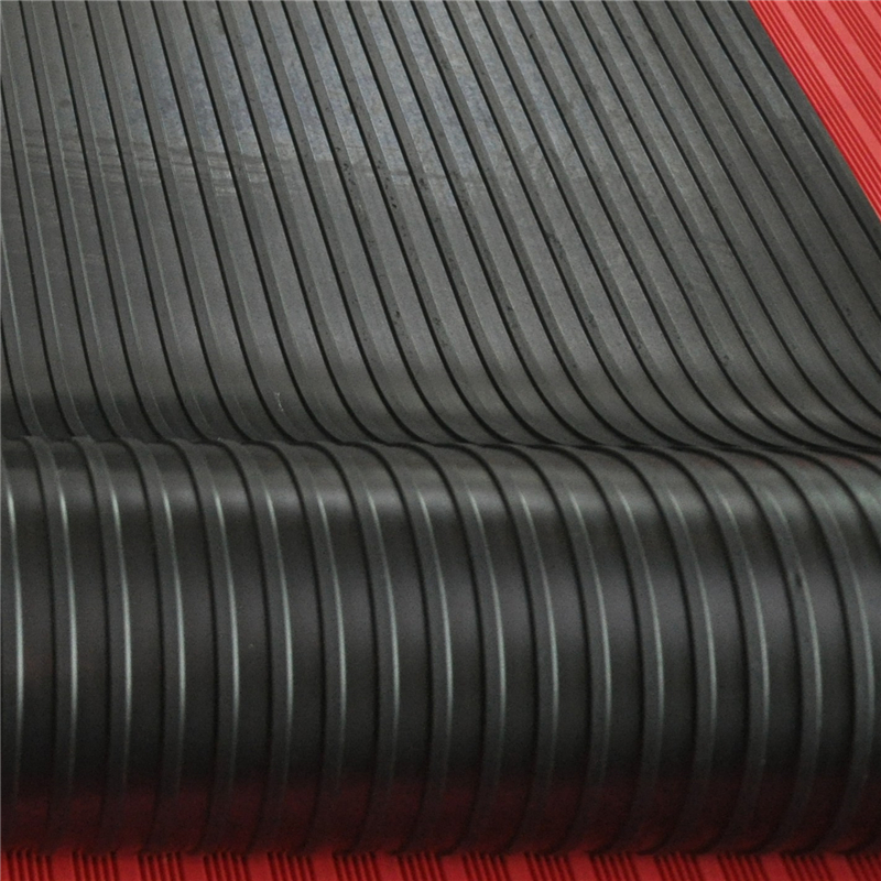 Broad Ribbed Rubber Flooring
