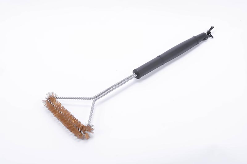 Grill cleaning brush