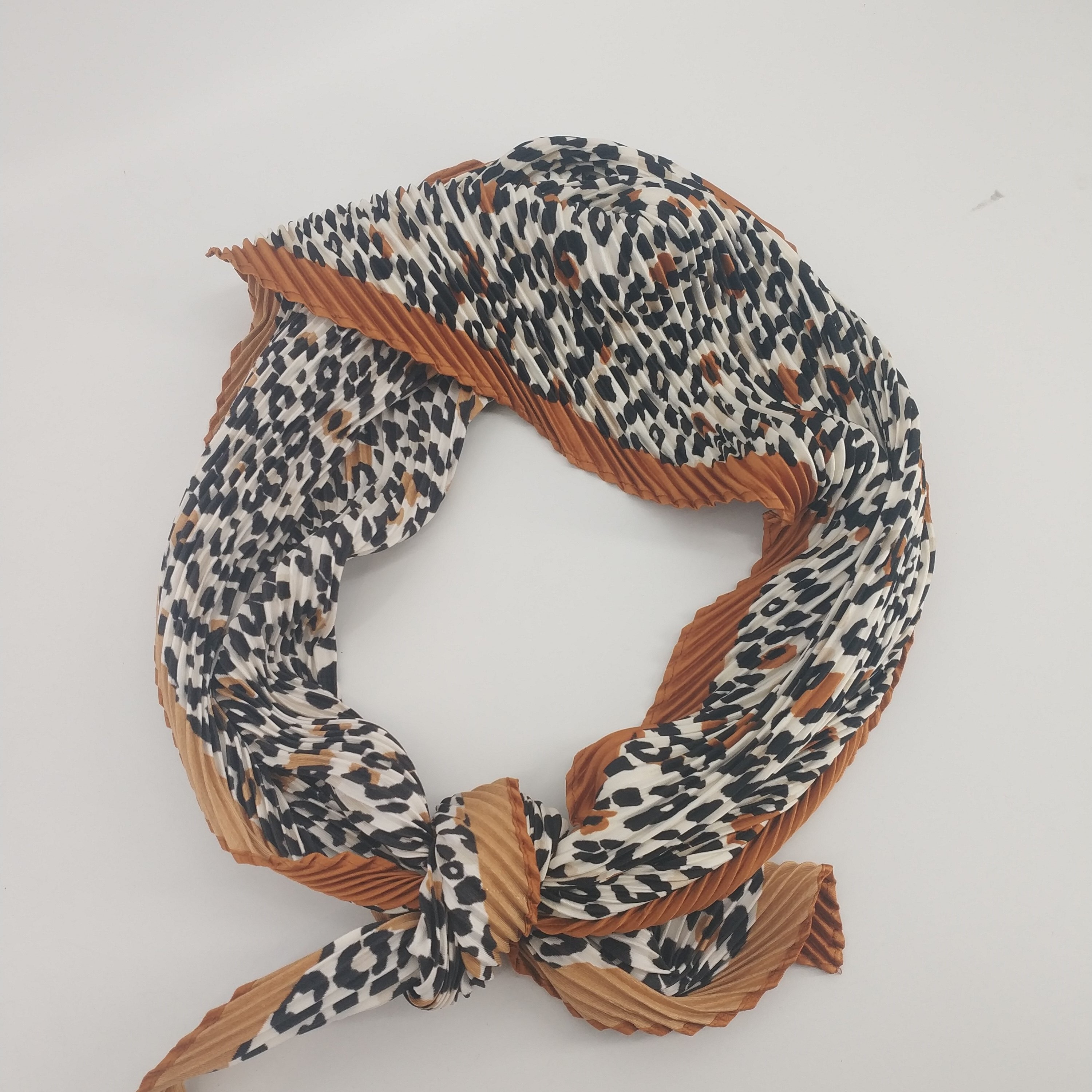 Ladies' printed wrinkle scarf