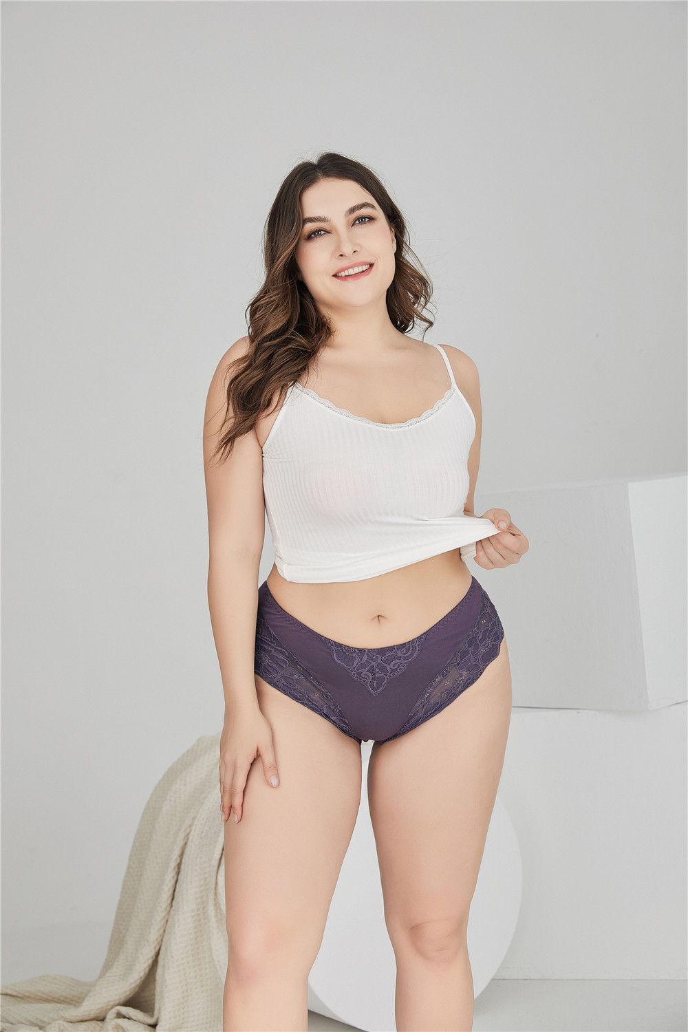 Lady cotton lace briefs