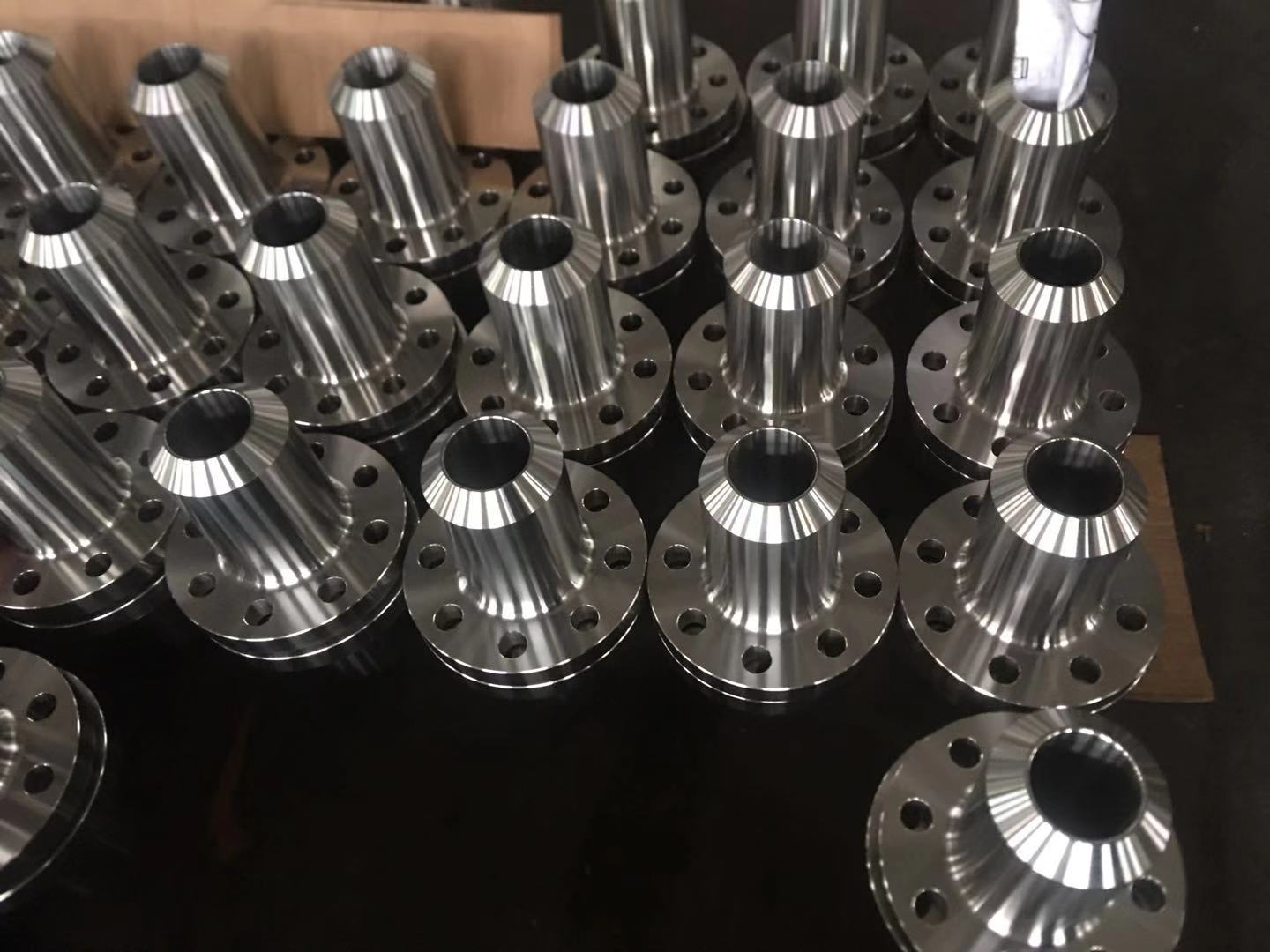 DALIAN FANGSHENG TRADING CO.,LTD. – tornillo de acero 1