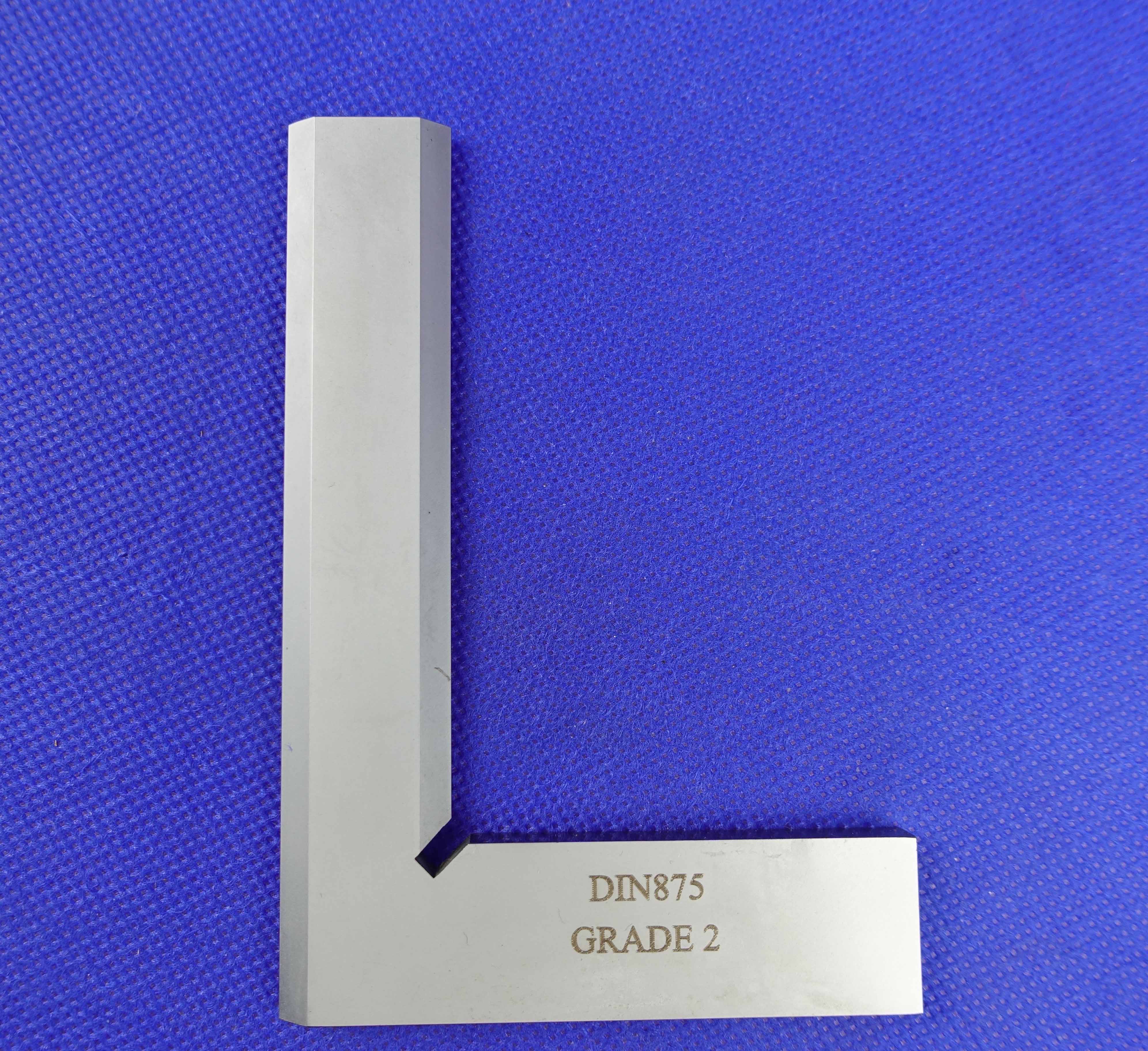 90 degree precision steel square