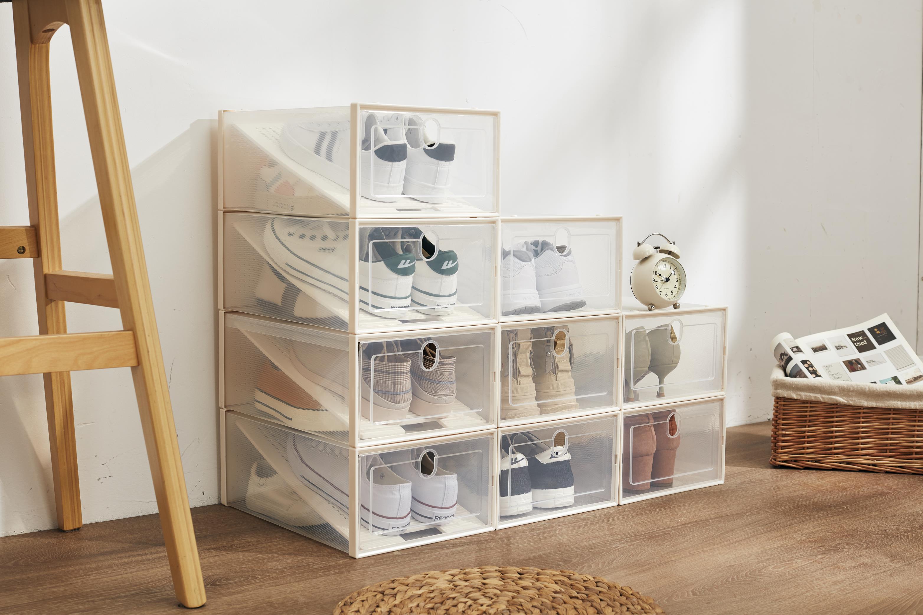 Clear Shoe Box With Divider