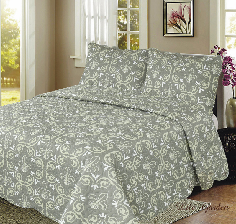 Four season polyester printed quilt