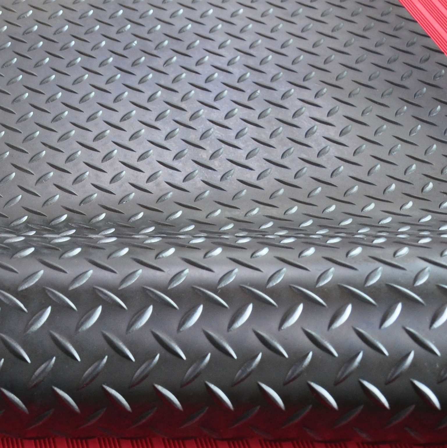 Diamond Thread Pattern Rubber Floor