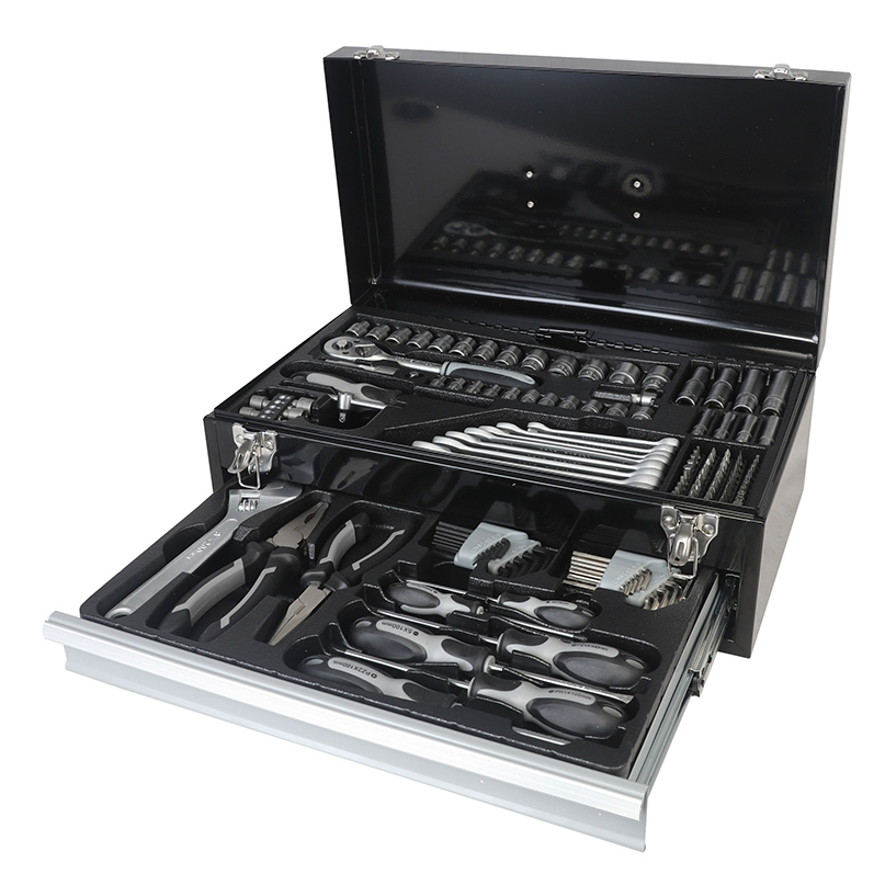 133pc Tool Set With Metal Box