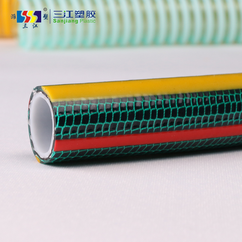 Five-layer knit water transport hose for professional use