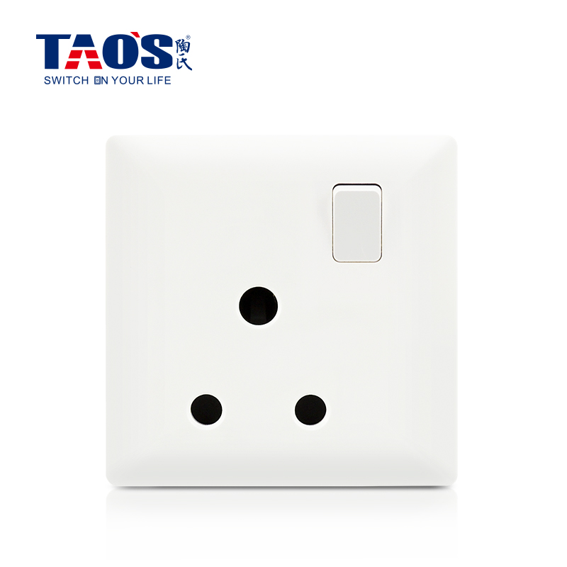 15A 1 gang switched round-pin socket