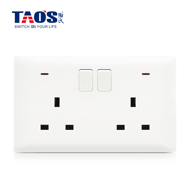13A 2 gang switched socket + neon