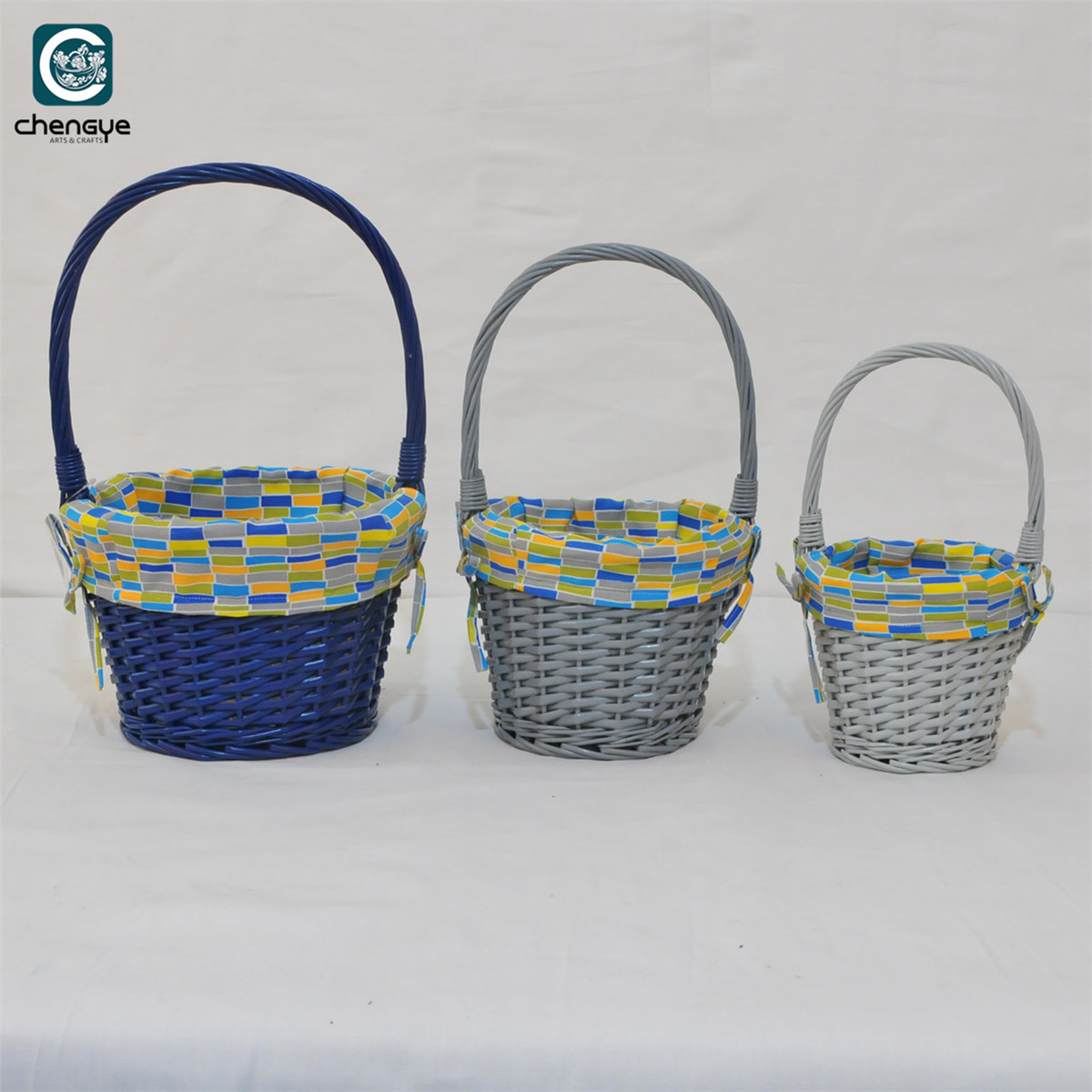 Set of 3 willow basket with liner