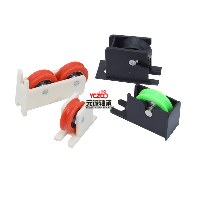 Plastic window roller