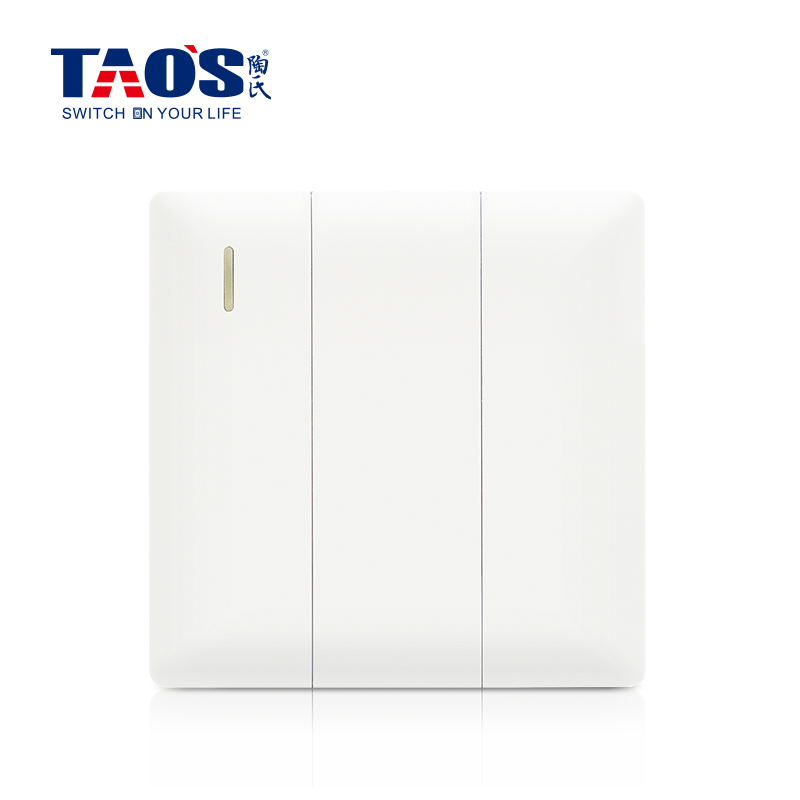 10A 3 gang 1 way / 2 way switch (wide dolly) + fluorescent strip