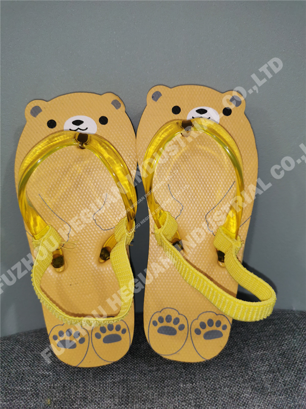 lovely bear shape Kid girl beach flip flops