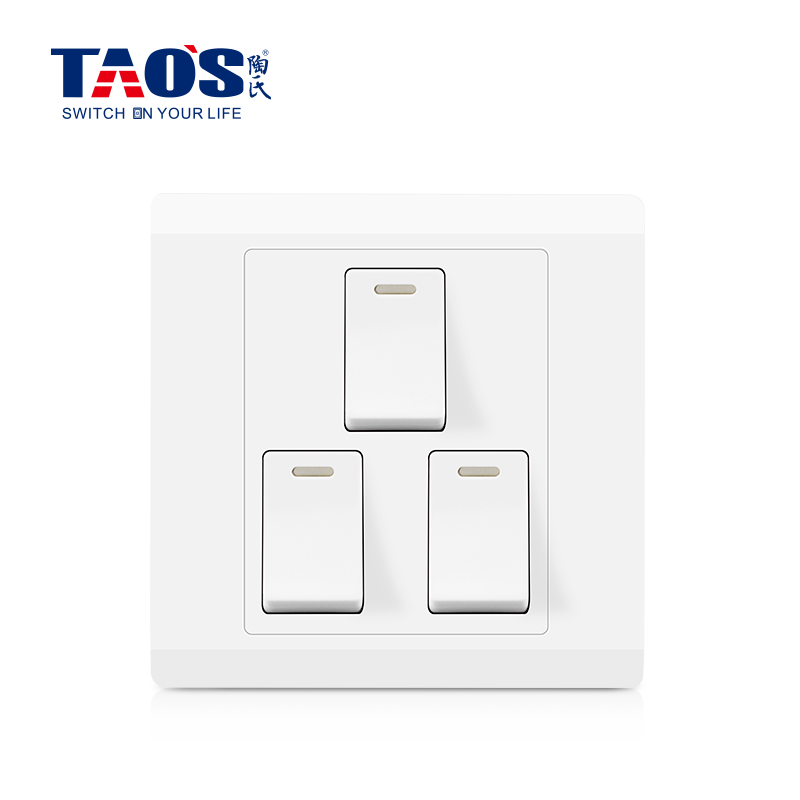 10A 3 gang 1 way / 2 way switch + fluorescent strip