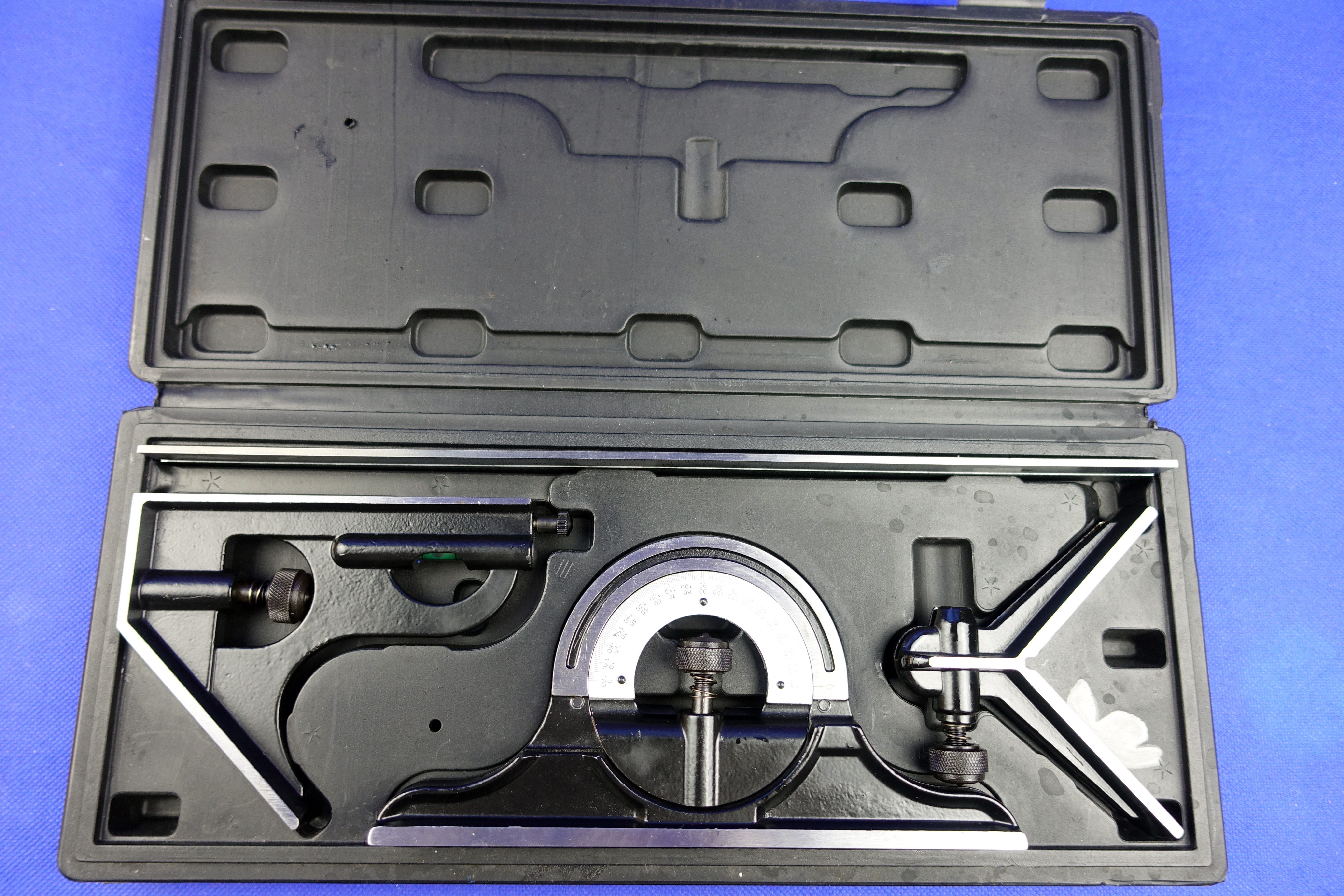 Combination protractor set