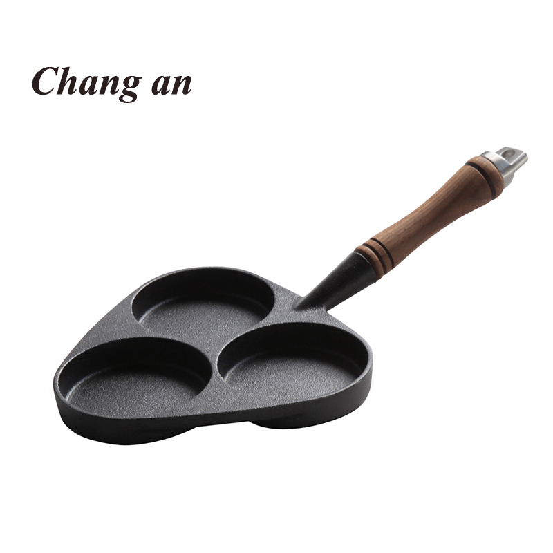 Three holes cast iron fried eggs pot