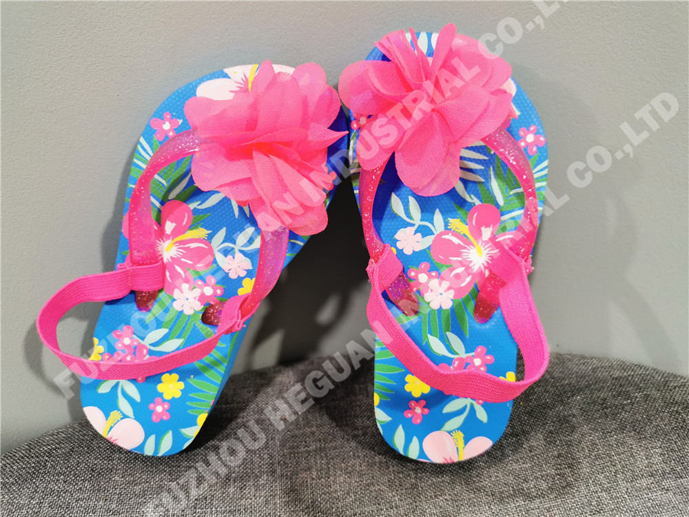 Kid girl beatiful flower decoration beach flip flops