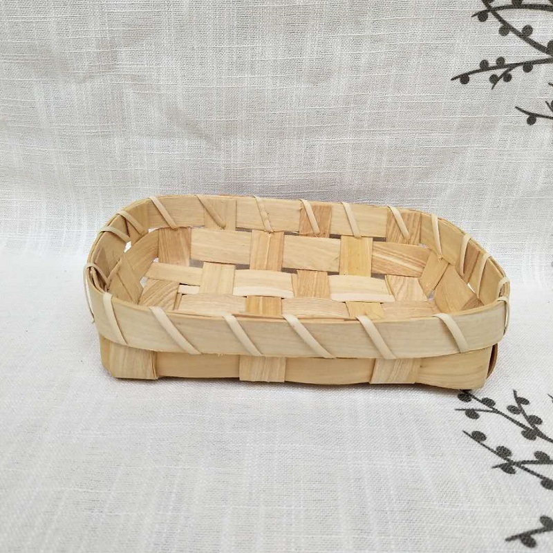 Hand-woven wood chip basketsFruit basket bread basket