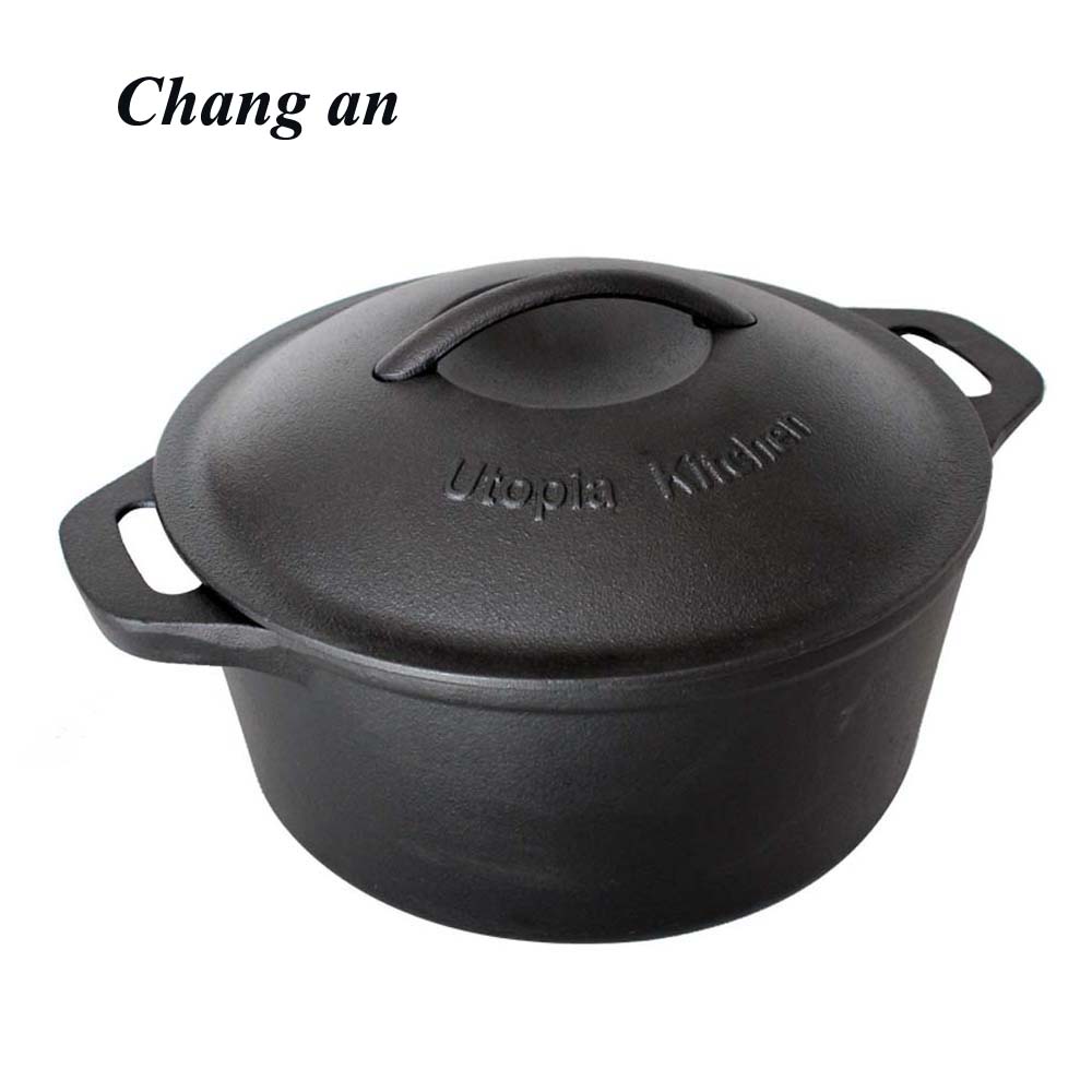 cast iron dutch oven with whole casting handle