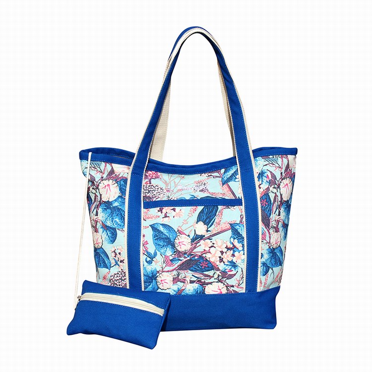 High end fashion lady's hand bag
