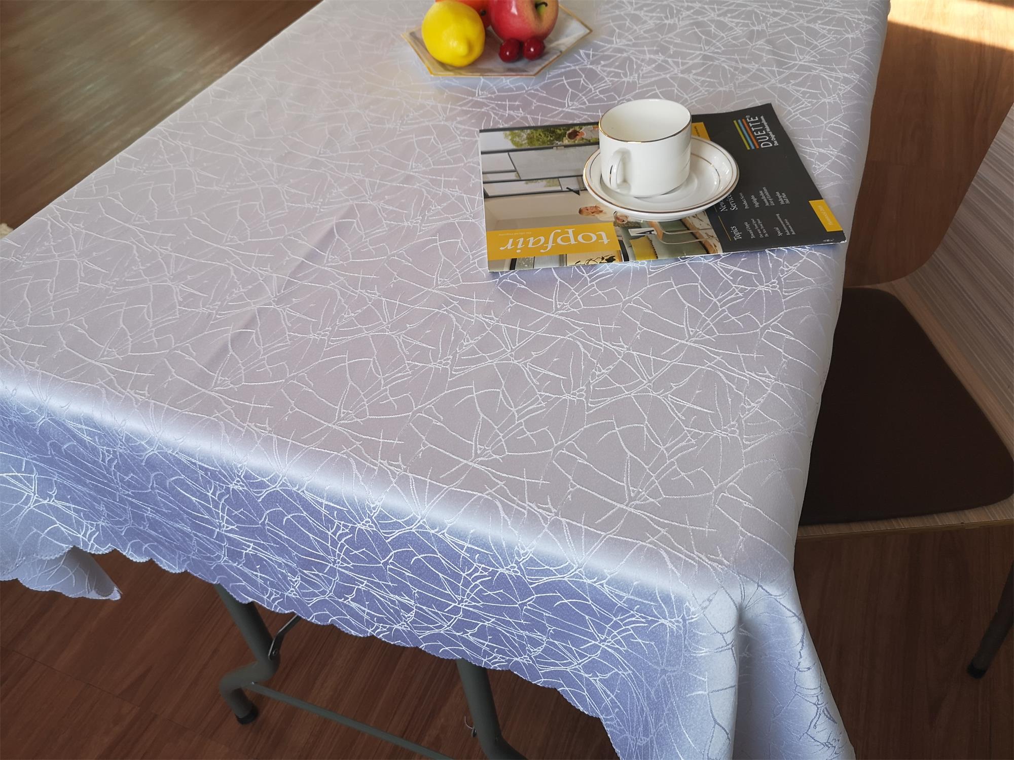 Polyester Jacquard table cloth from factory/Hailande