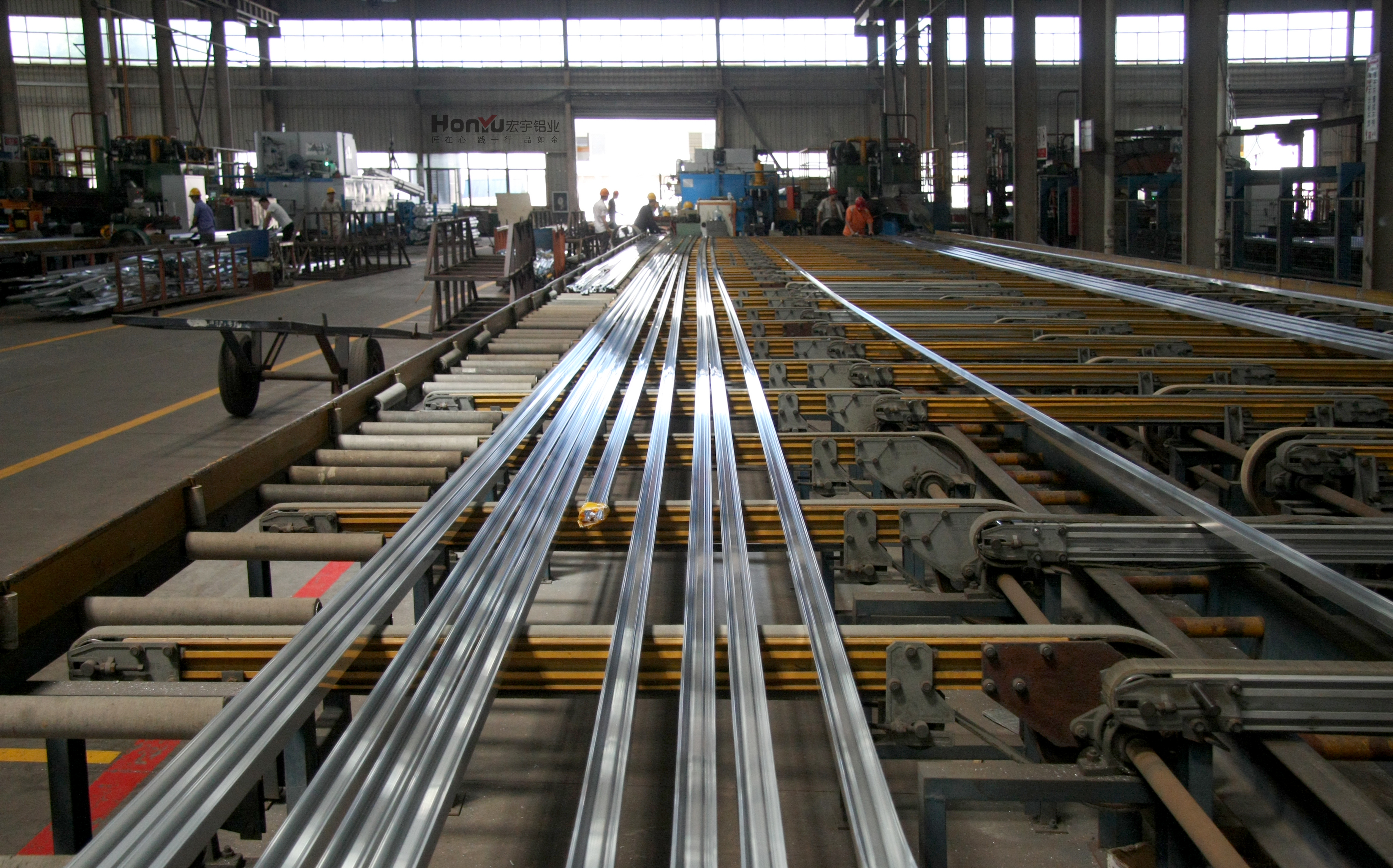 Aluminum extrusion profile