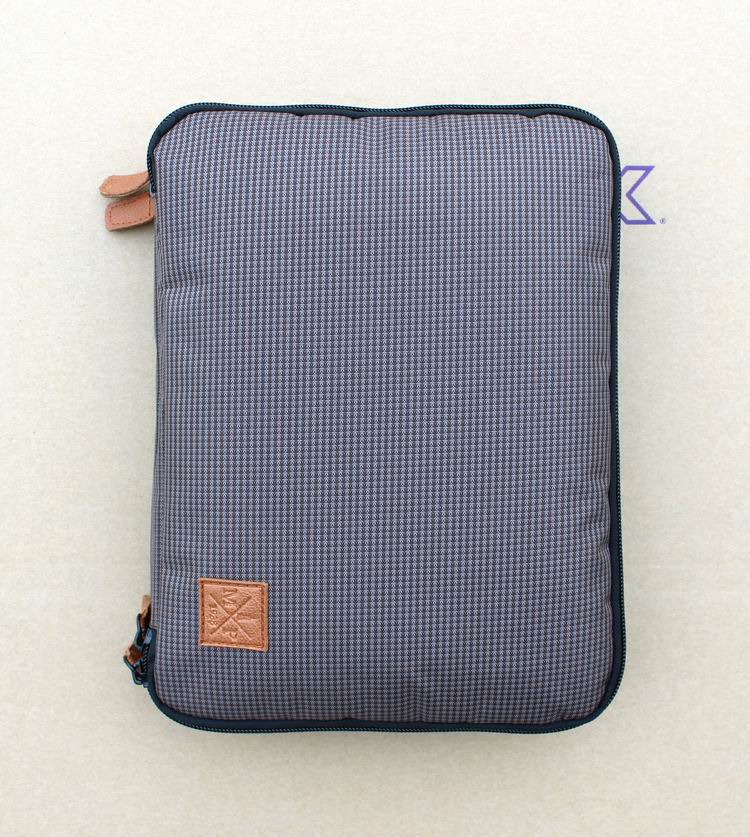 Portable accessory storage bag