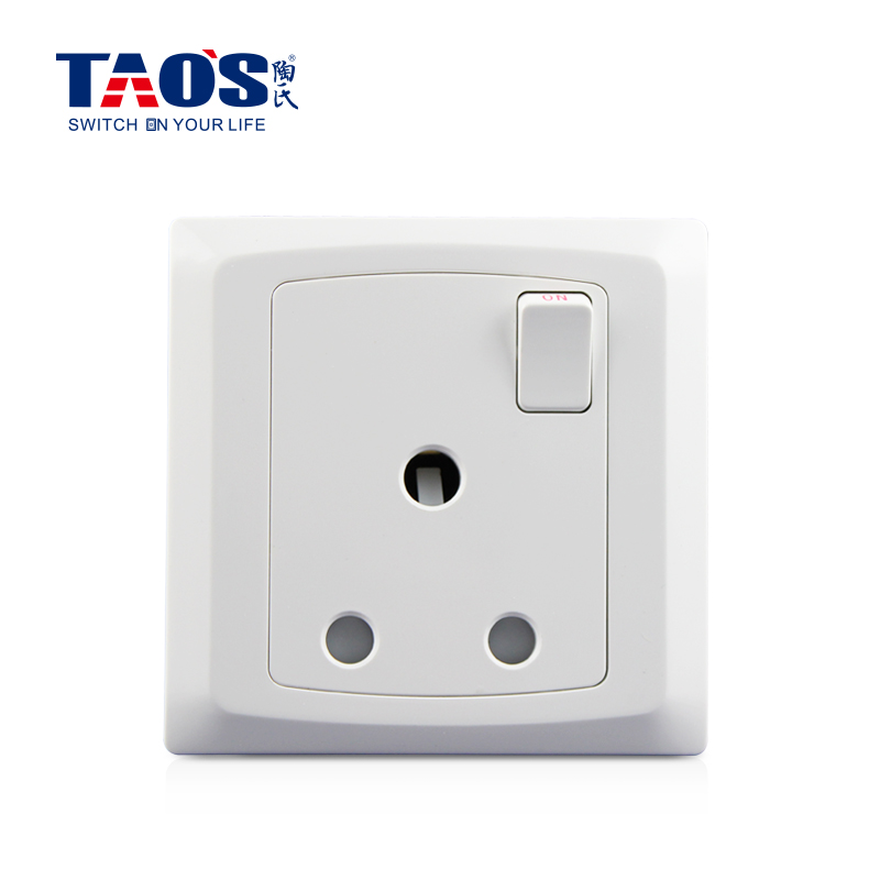 15A 1 gang switched round-pin socket