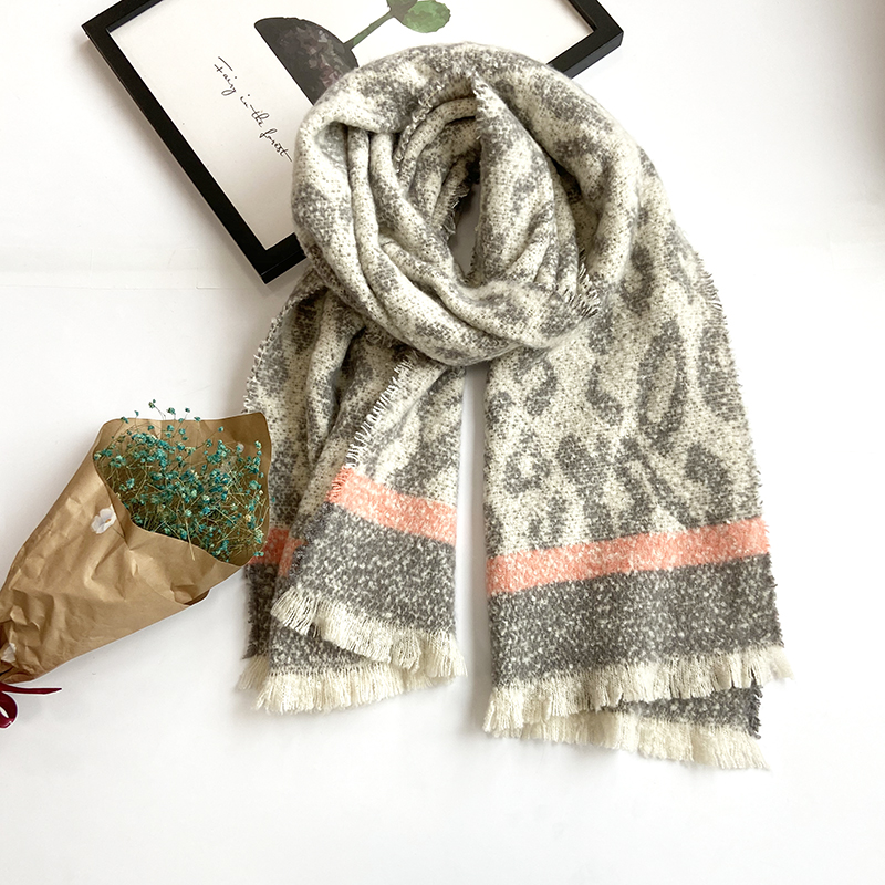 S2 Ladies Oversized Leopard Scarf