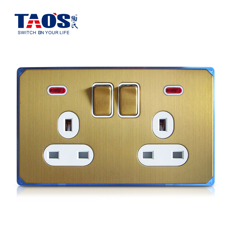 13A 2 gang switched socket + neon