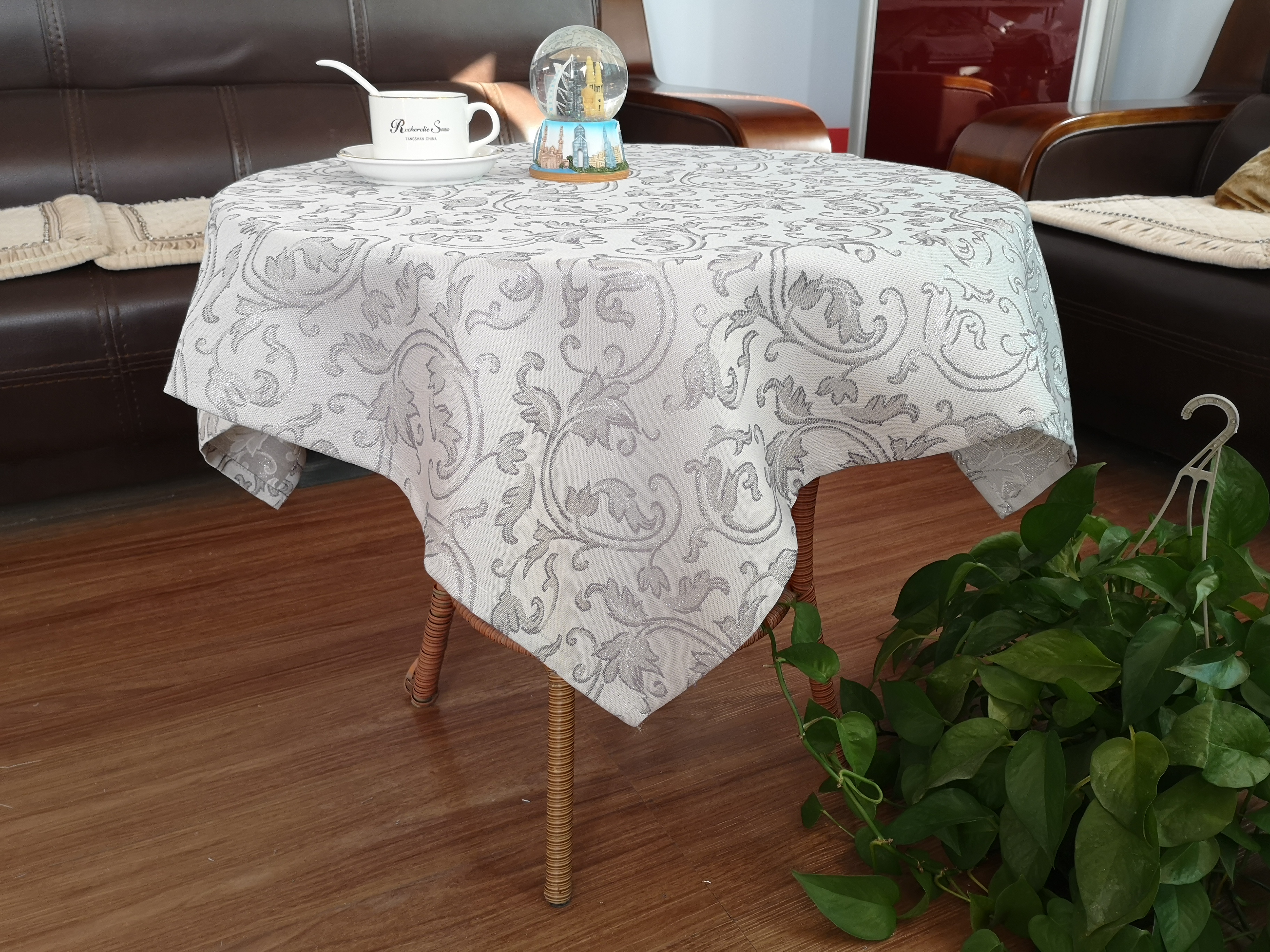 Polyester Jacquard table cloth/Manufacturer/Hailande