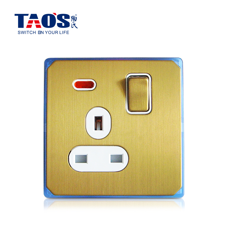 15A 1 gang switched round-pin socket
