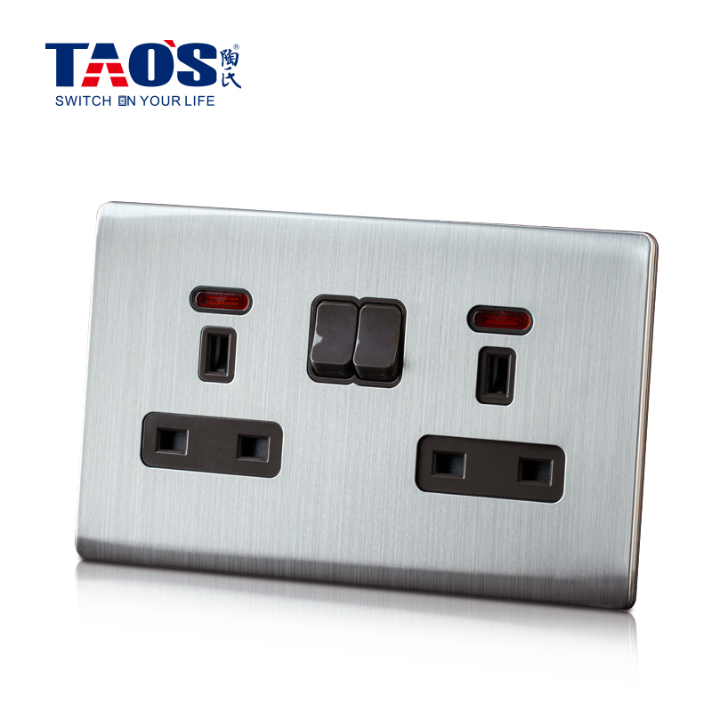 13A 2 gang switched socket + neon