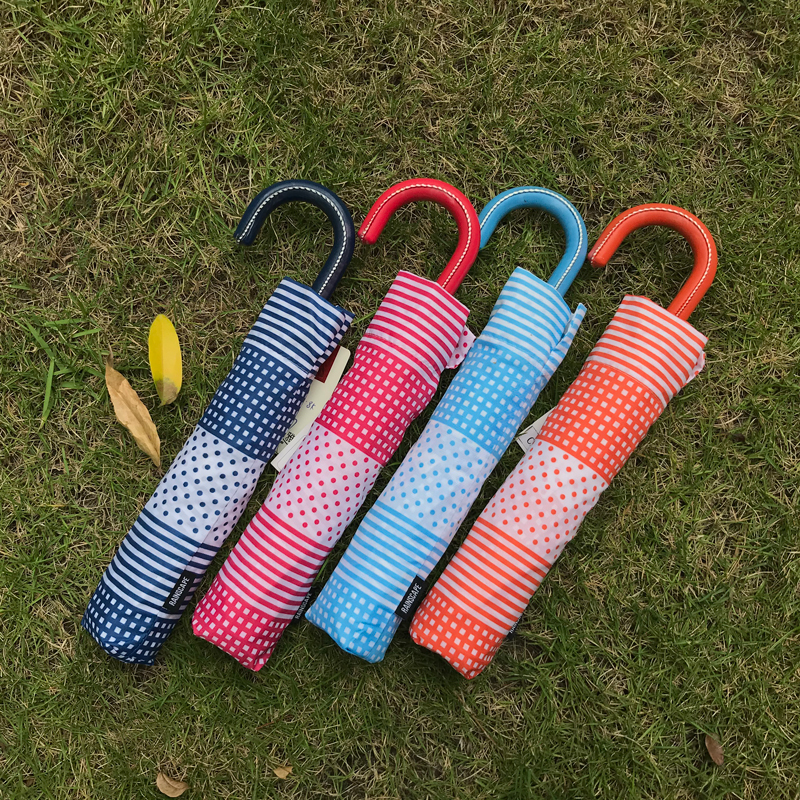 Foldable lady umbrella
