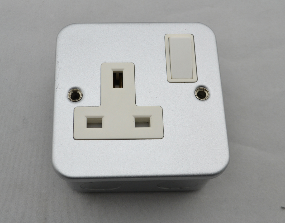metal clad switch socket