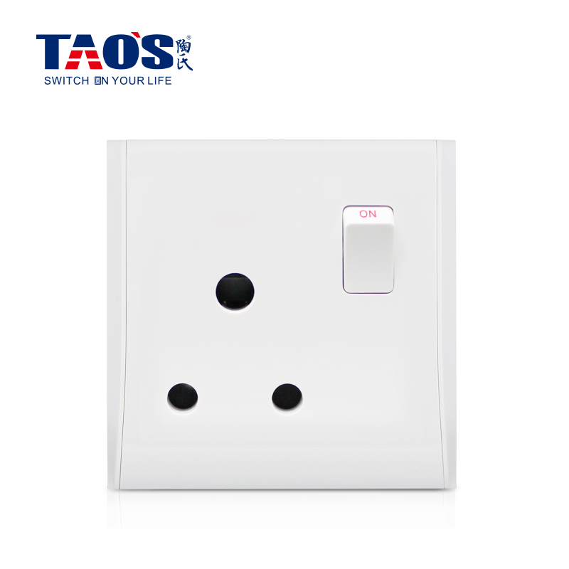 15A 1 gang switched round-pin socket
