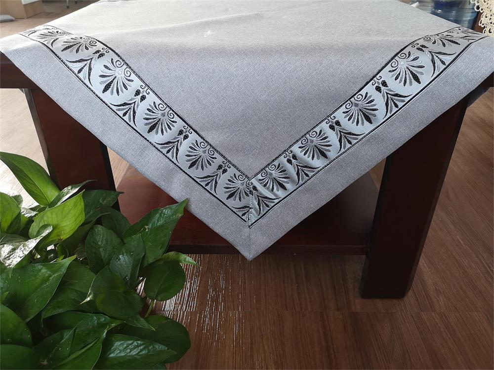 Hot sell table cloth with shiny fabric