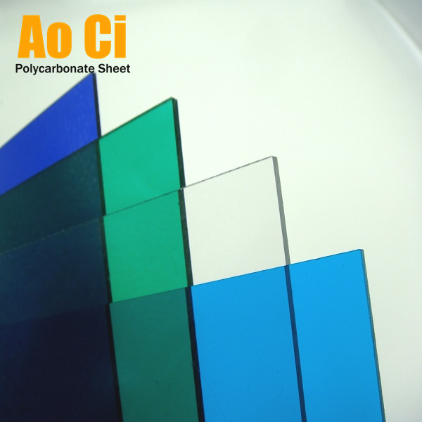 Colored solid polycarbonate sheet with UV layer